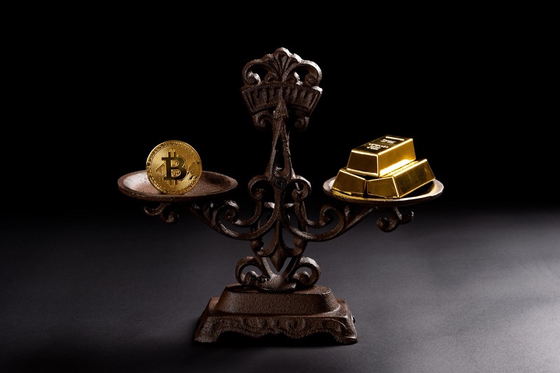 طلا بخریم یا بیت کوین؟